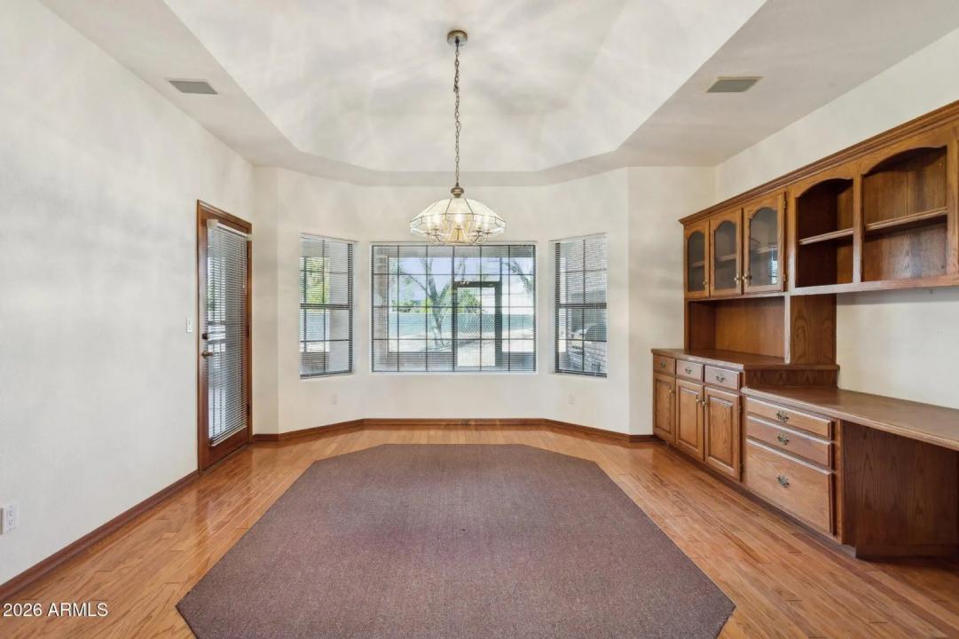 Real Estate Picture 22