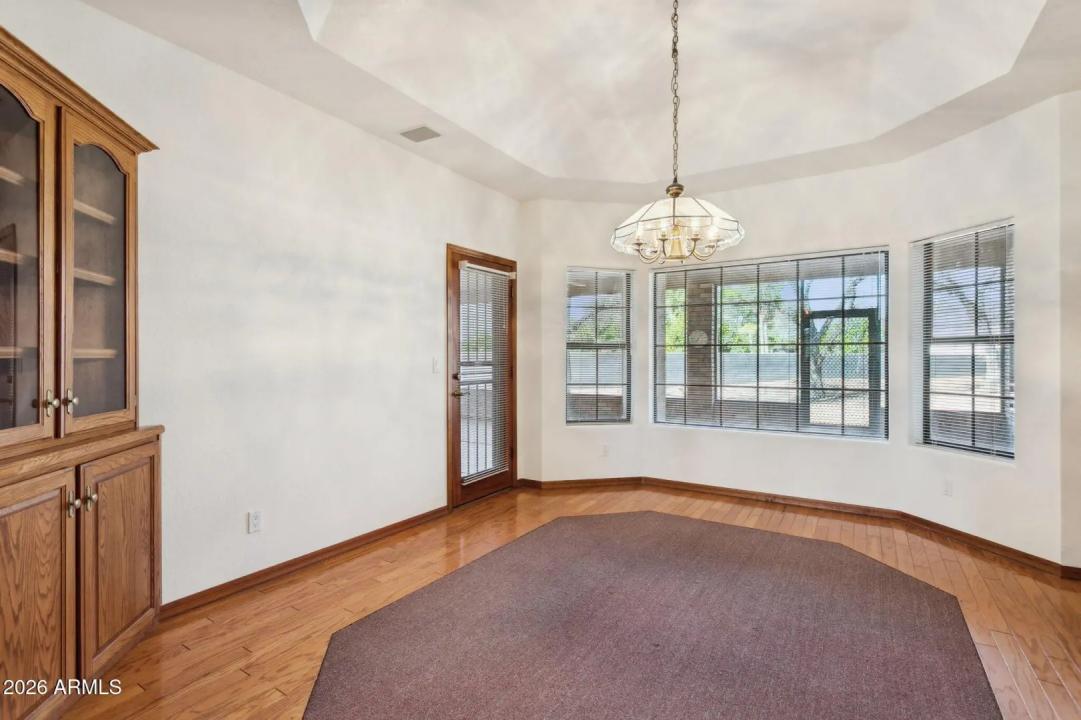 Real Estate Picture 23