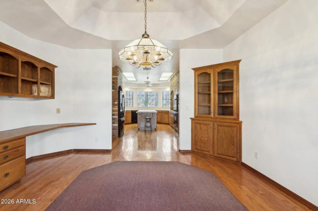 Real Estate Picture 24