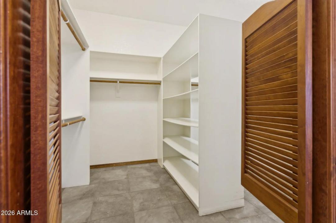 Real Estate Picture 32