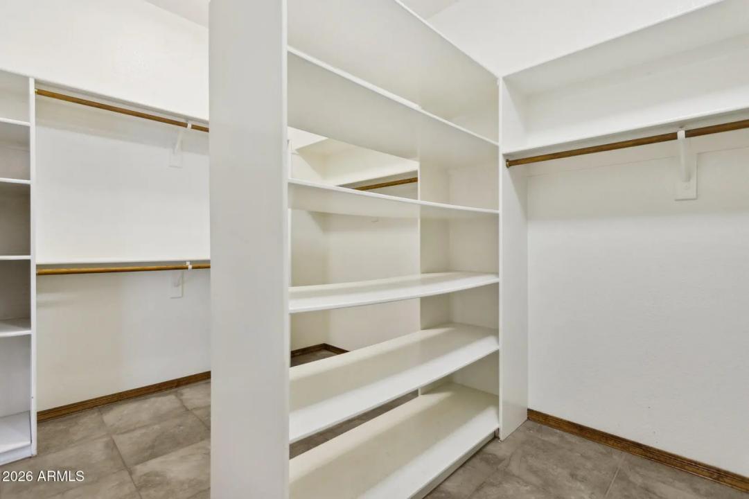 Real Estate Picture 33