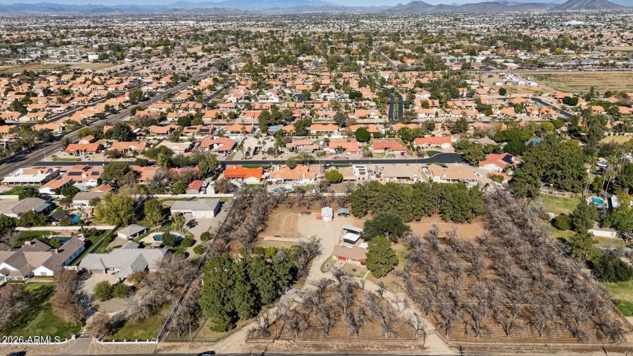 Real Estate Picture 6