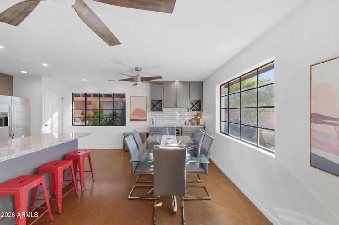 Real Estate Picture 6