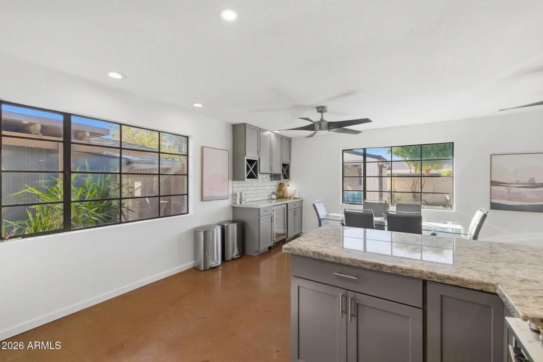 Real Estate Picture 10