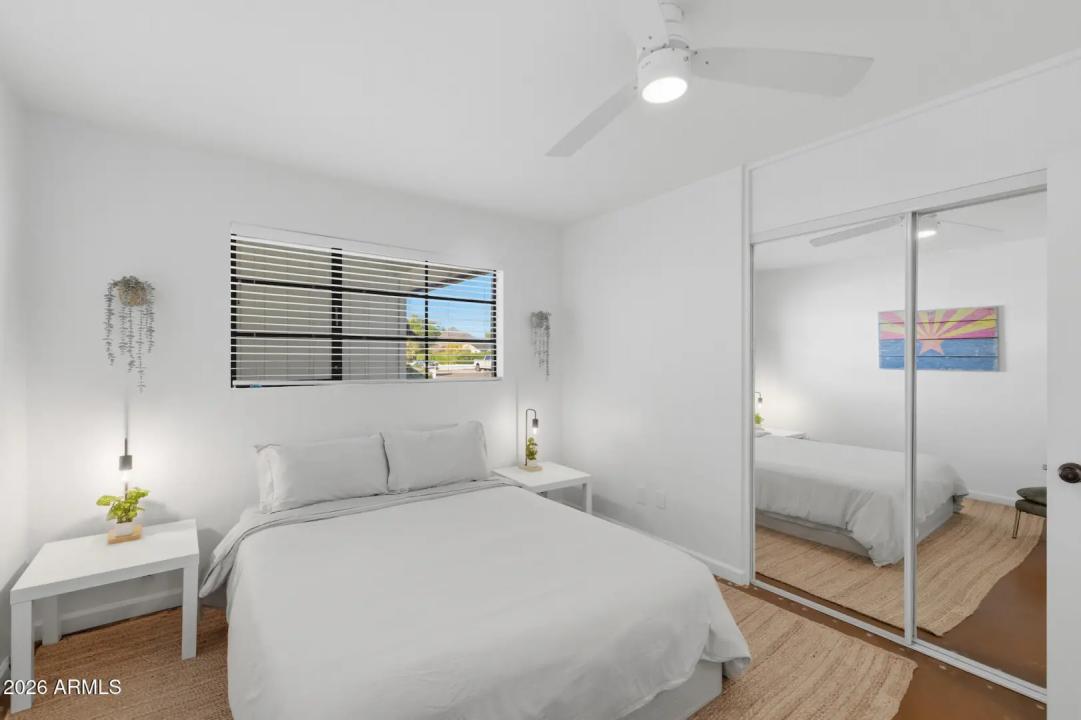 Real Estate Picture 22