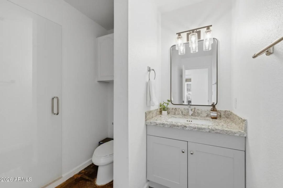 Real Estate Picture 23