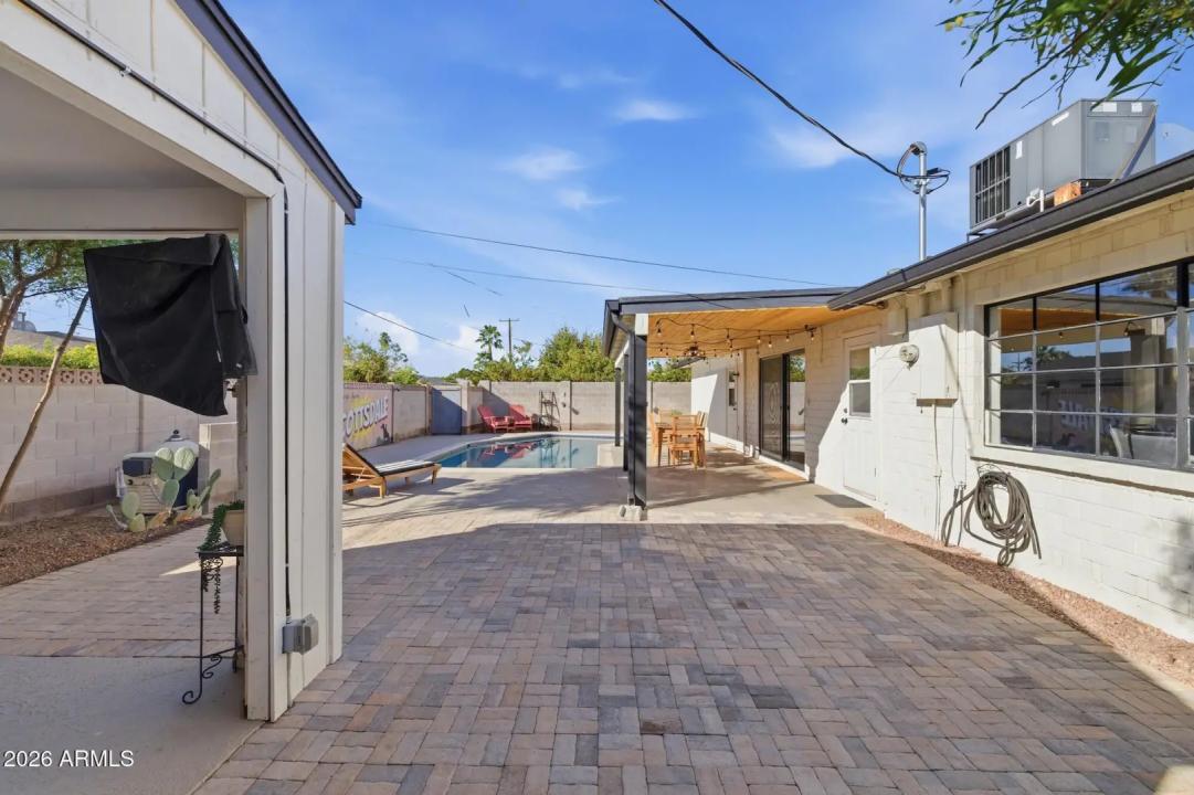 Real Estate Picture 29