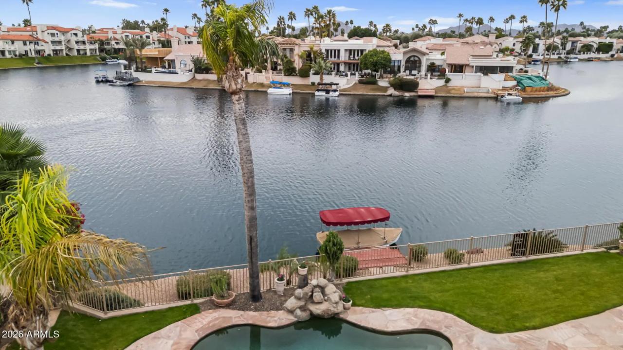 Real Estate Picture 14