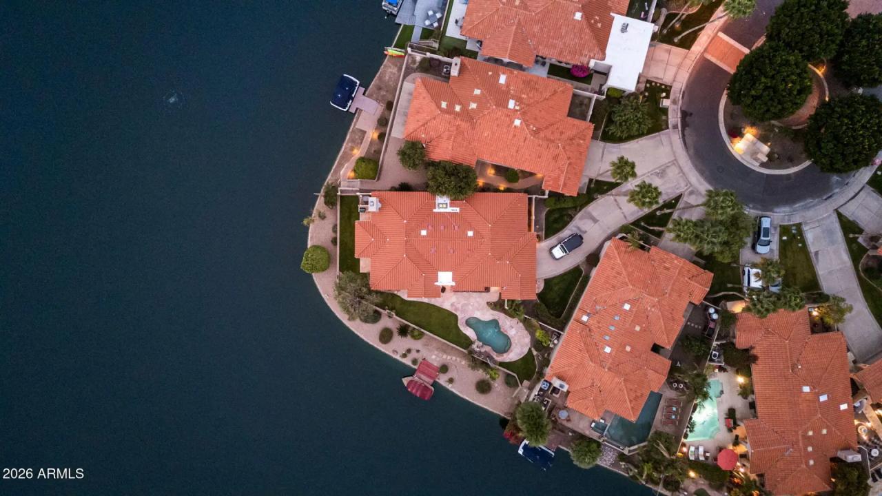 Real Estate Picture 17