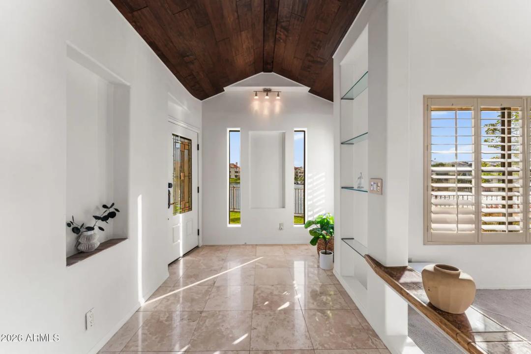 Real Estate Picture 19