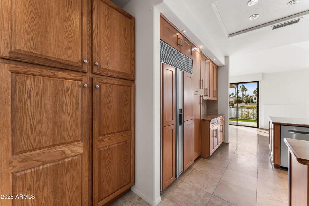 Real Estate Picture 25