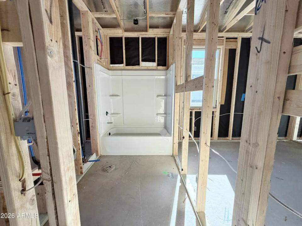 Real Estate Picture 5