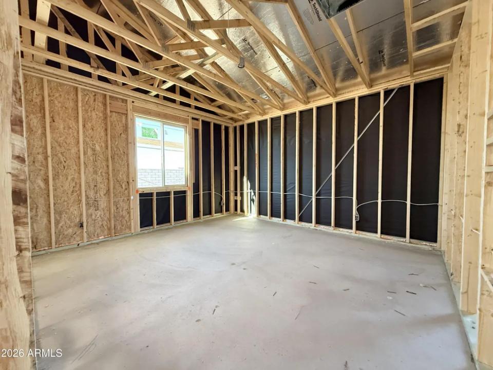 Real Estate Picture 9