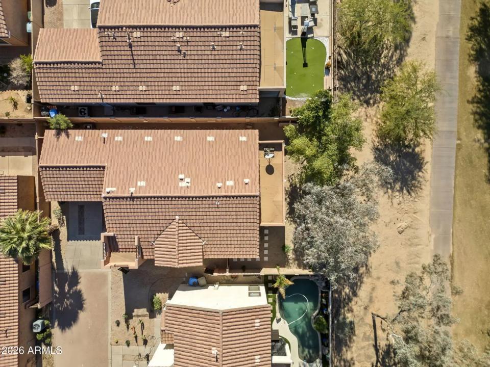 Real Estate Picture 42