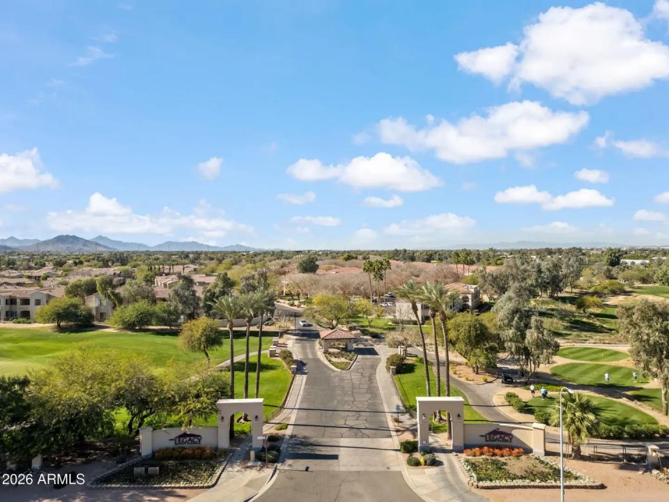 Real Estate Picture 40