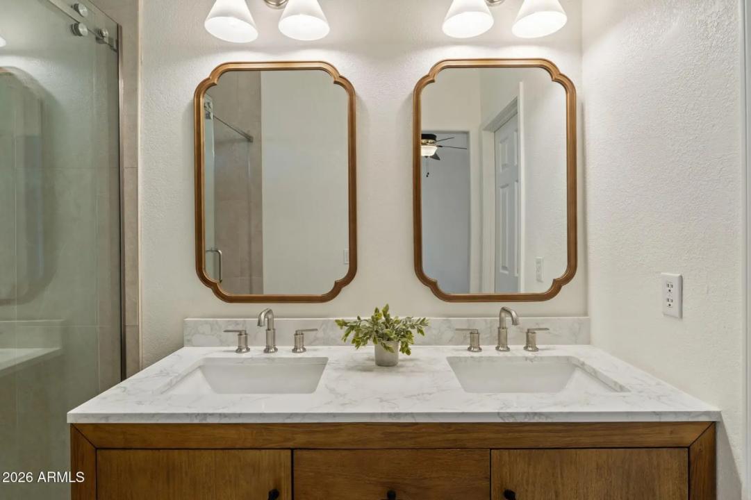 Real Estate Picture 20