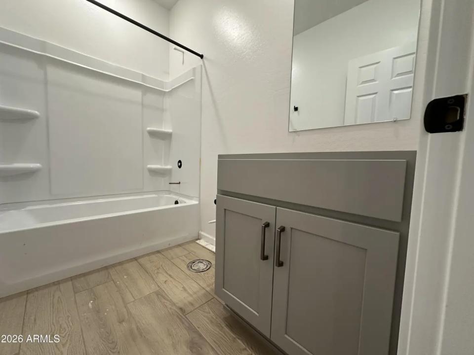 Real Estate Picture 10