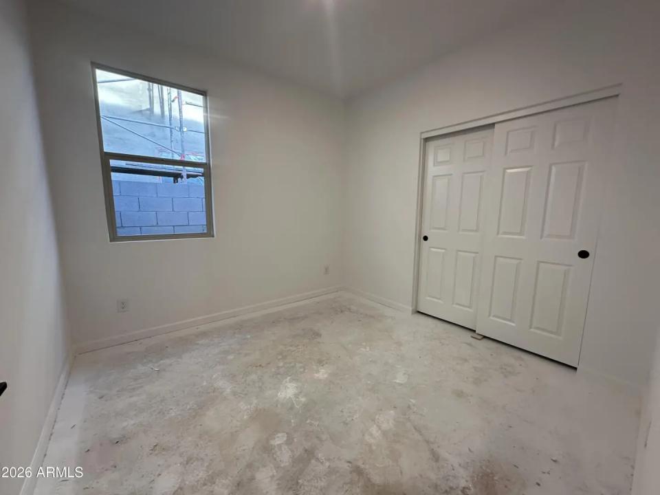 Real Estate Picture 11