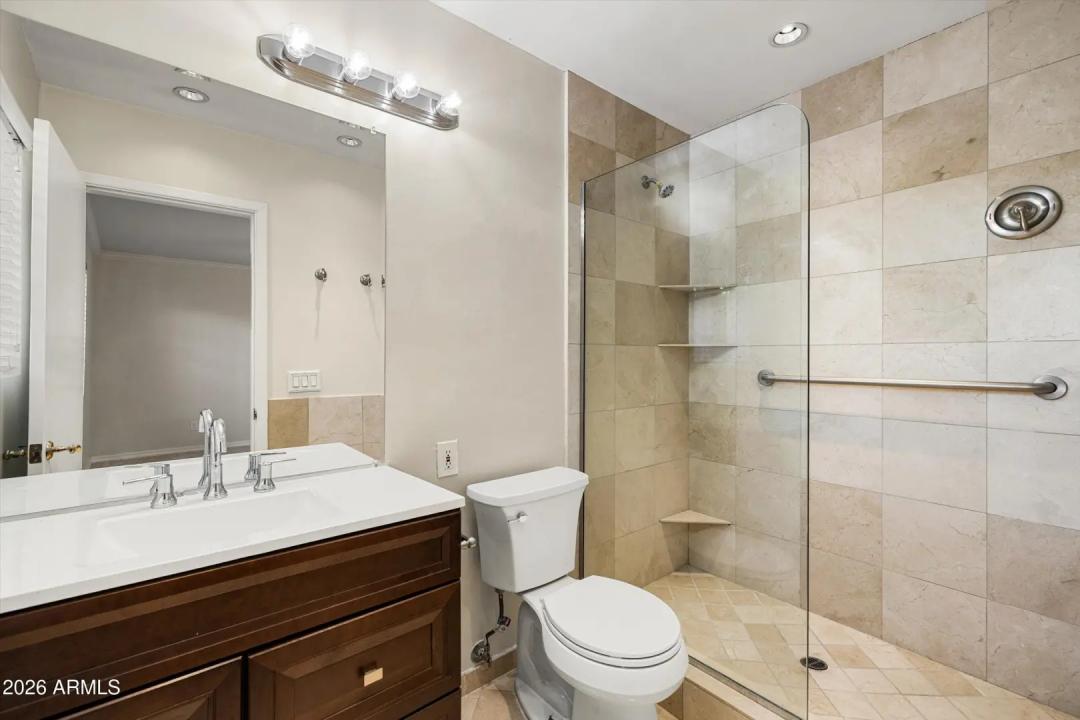 Real Estate Picture 17