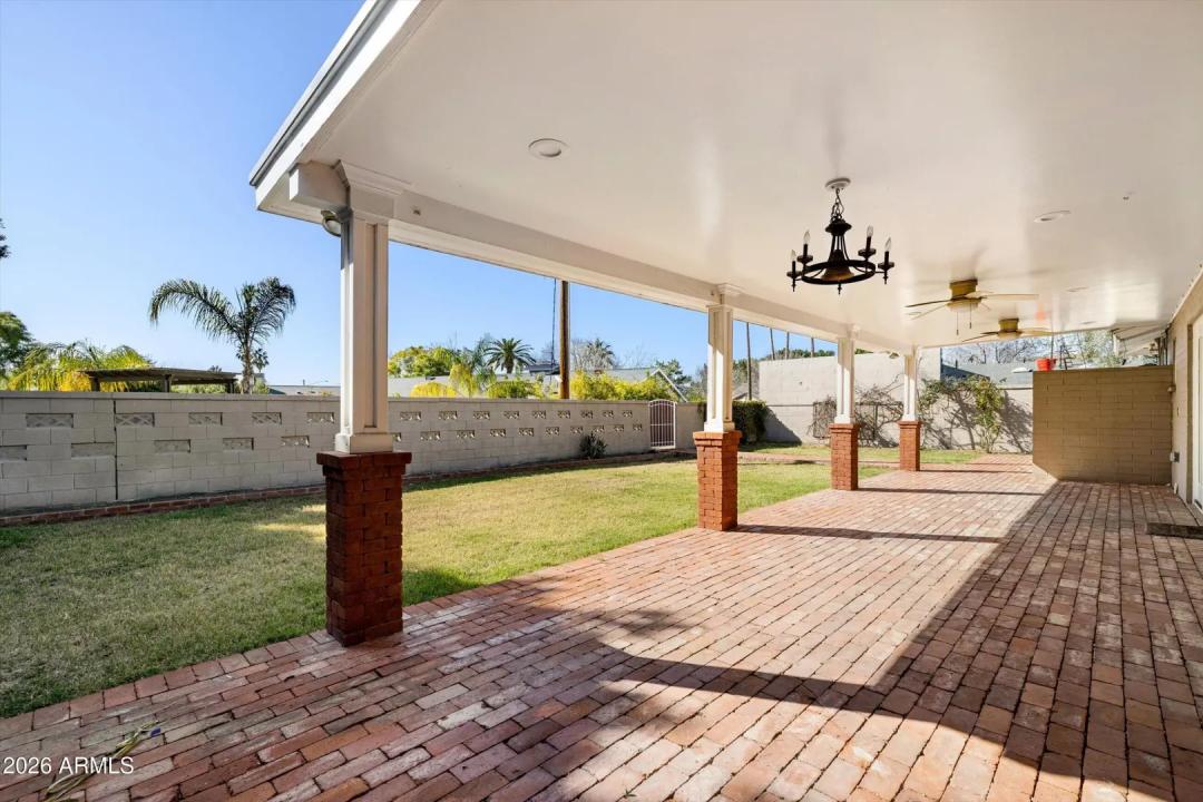 Real Estate Picture 21