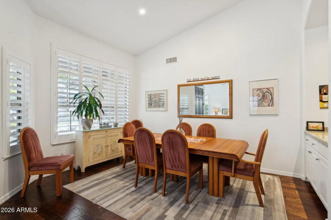 Real Estate Picture 15