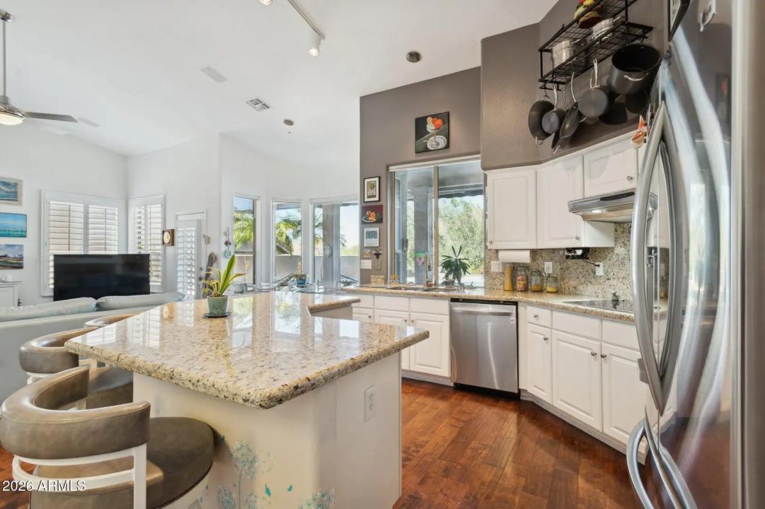 Real Estate Picture 20