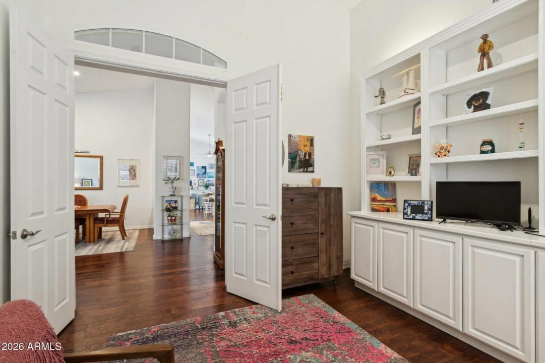 Real Estate Picture 25