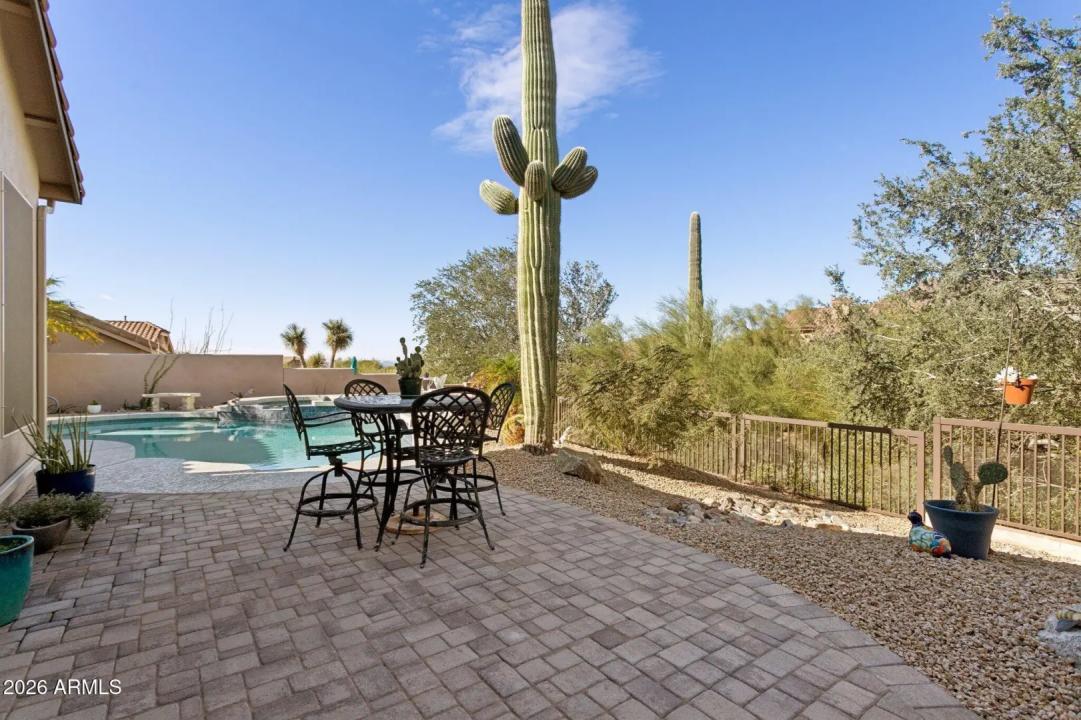 Real Estate Picture 50