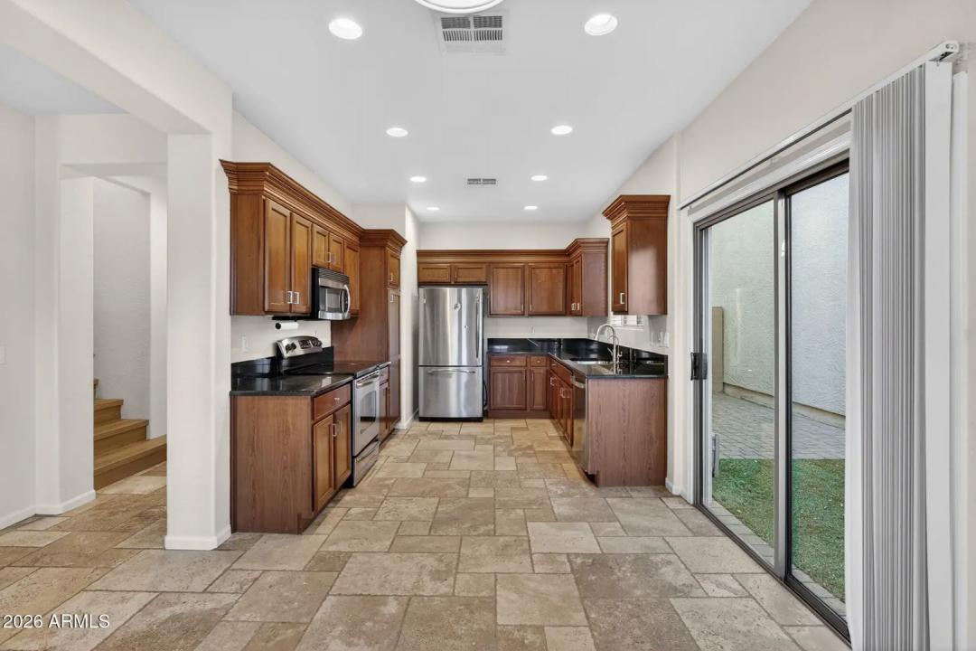 Real Estate Picture 8