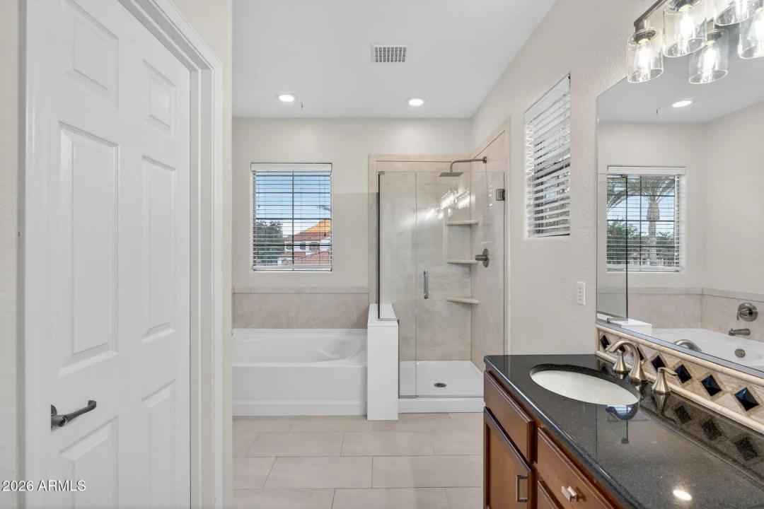 Real Estate Picture 16