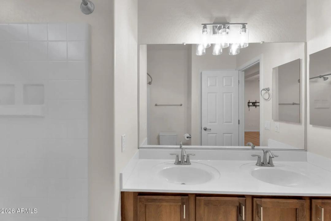 Real Estate Picture 29