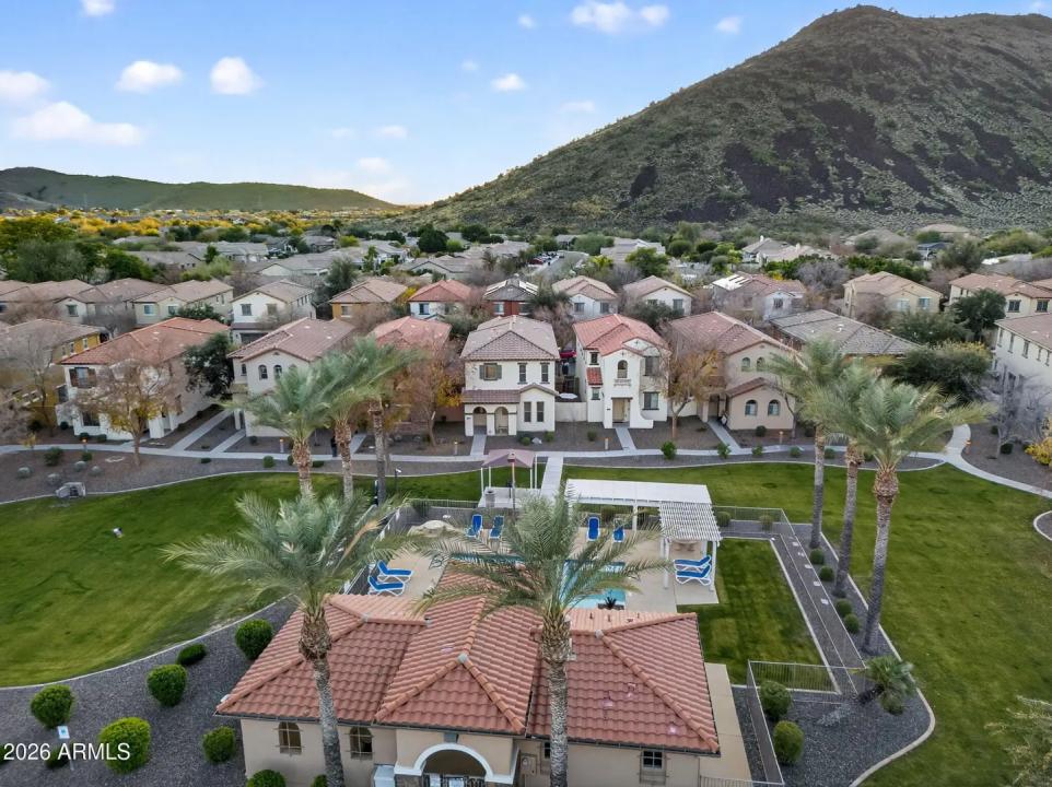 Real Estate Picture 43