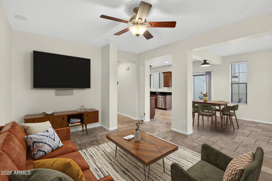 Real Estate Picture 7