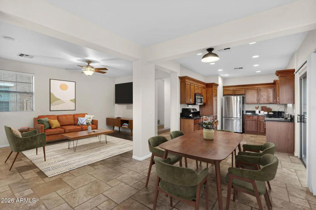 Real Estate Picture 9