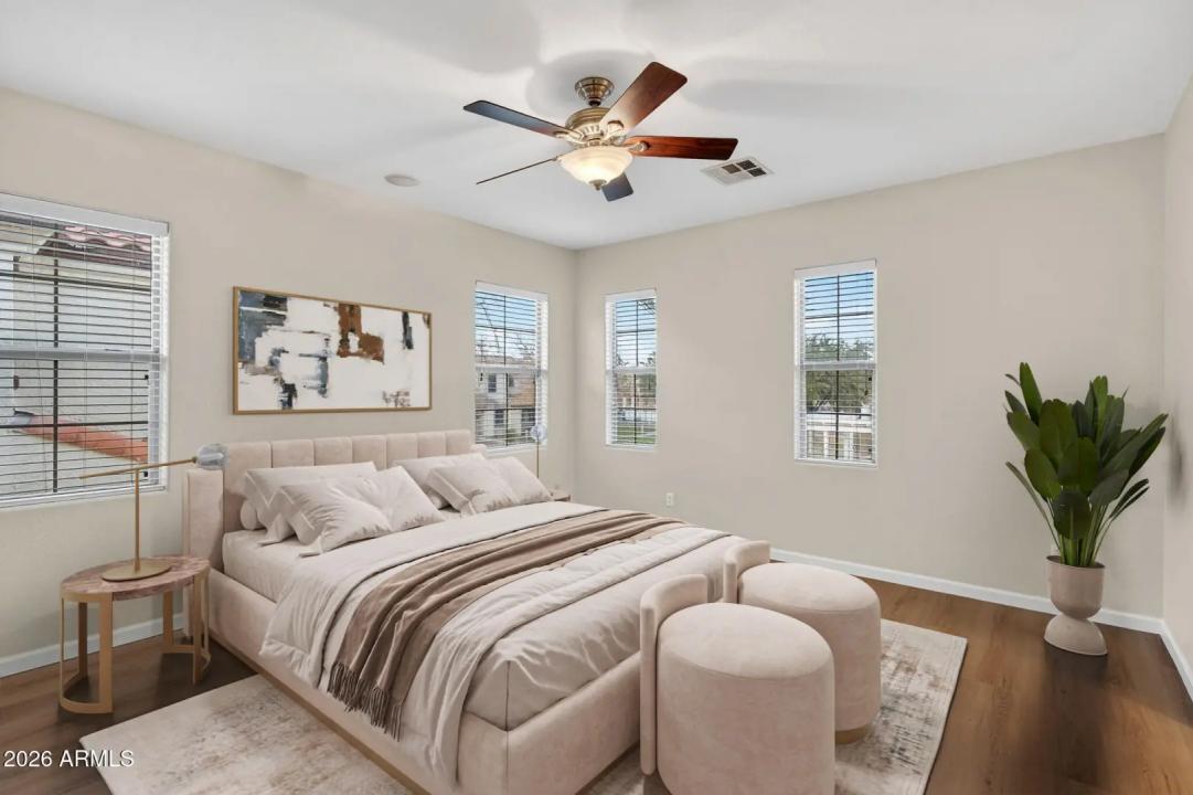 Real Estate Picture 17