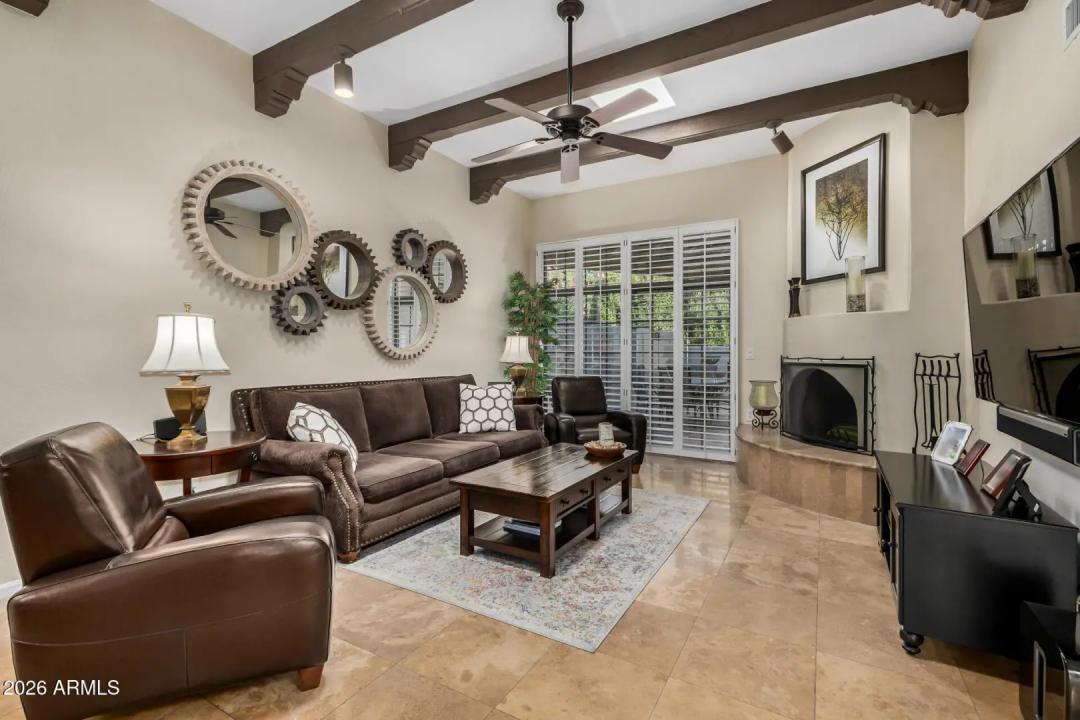 Real Estate Picture 5