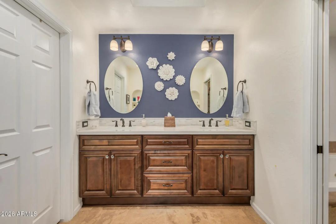 Real Estate Picture 10