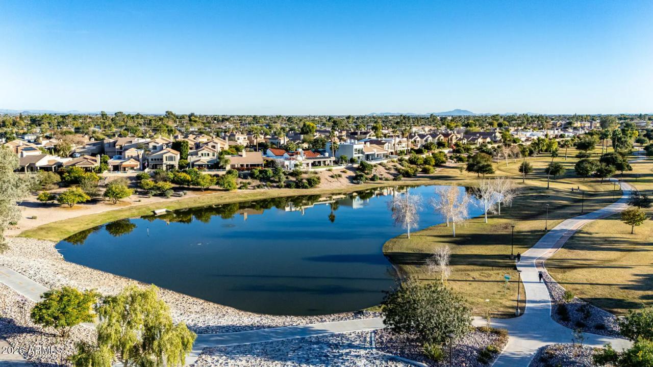 Real Estate Picture 33