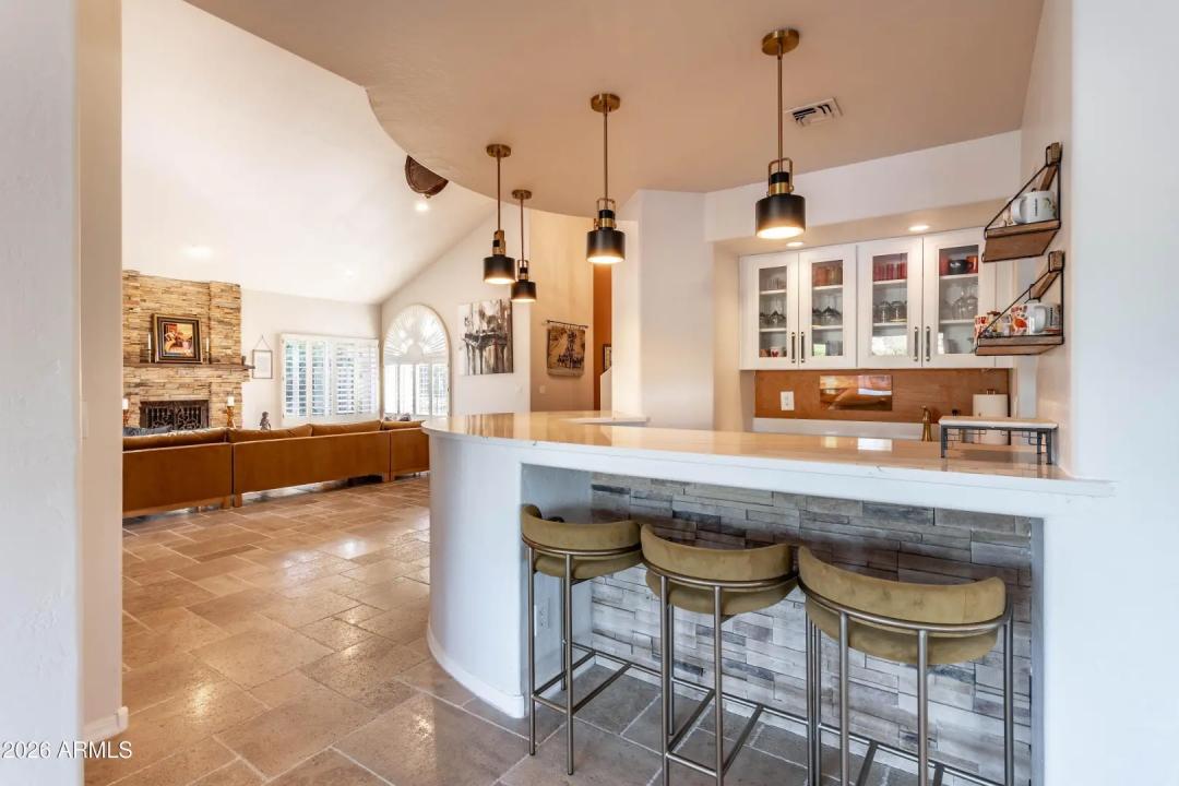 Real Estate Picture 23