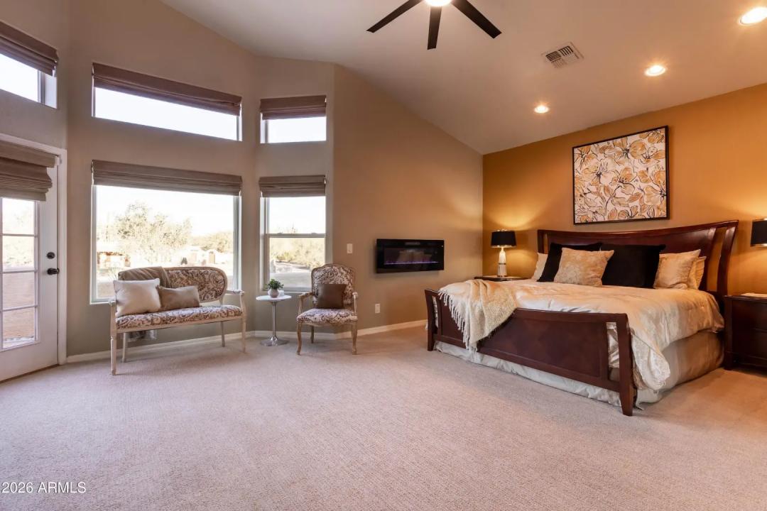 Real Estate Picture 40