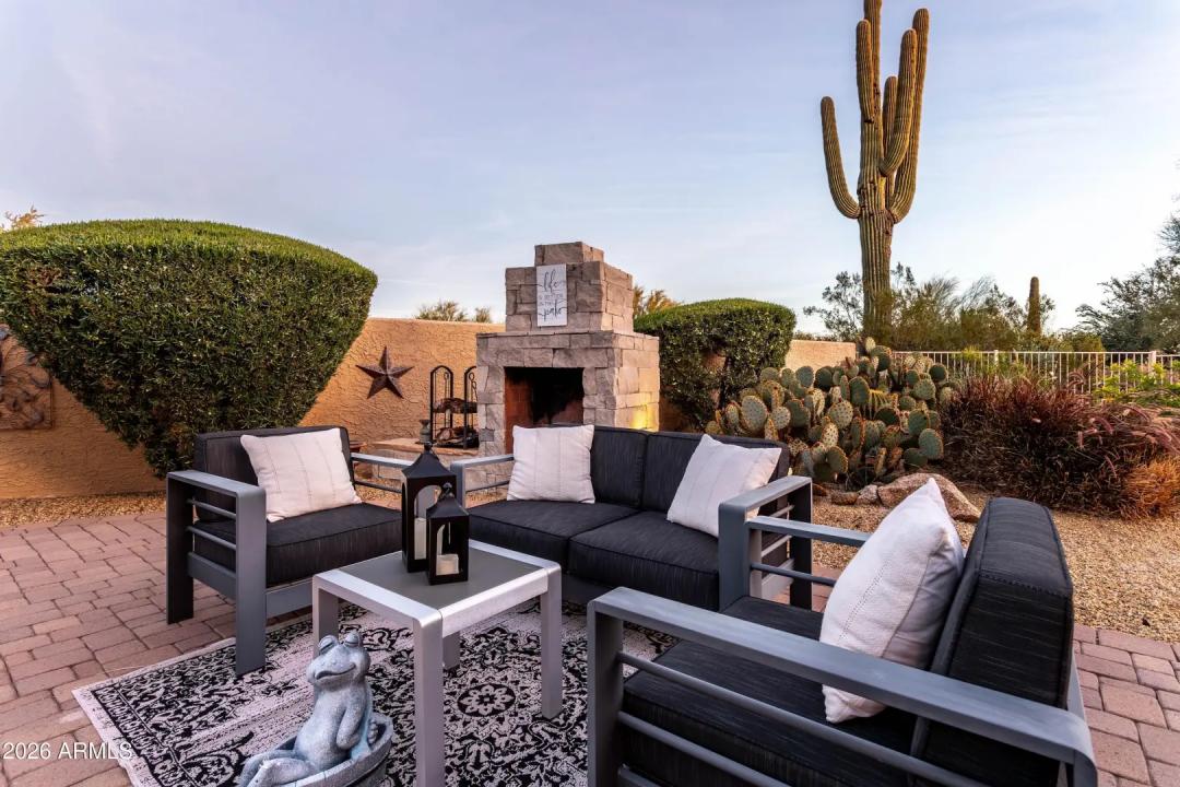 Real Estate Picture 7