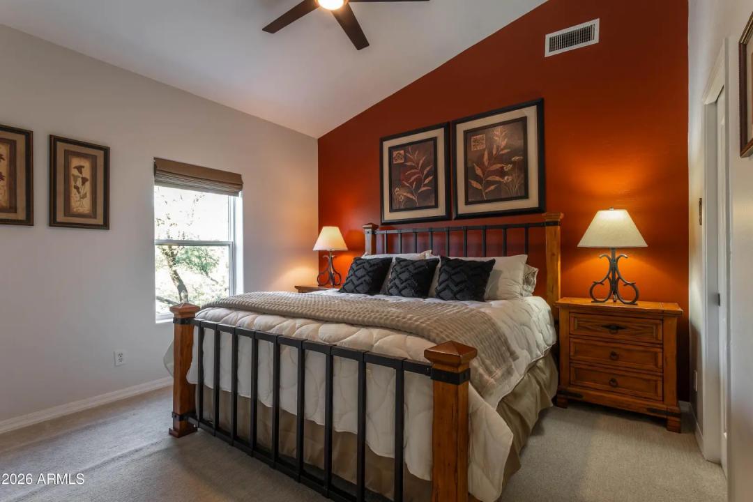 Real Estate Picture 50