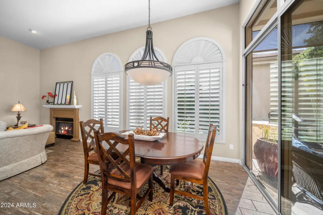 Real Estate Picture 4