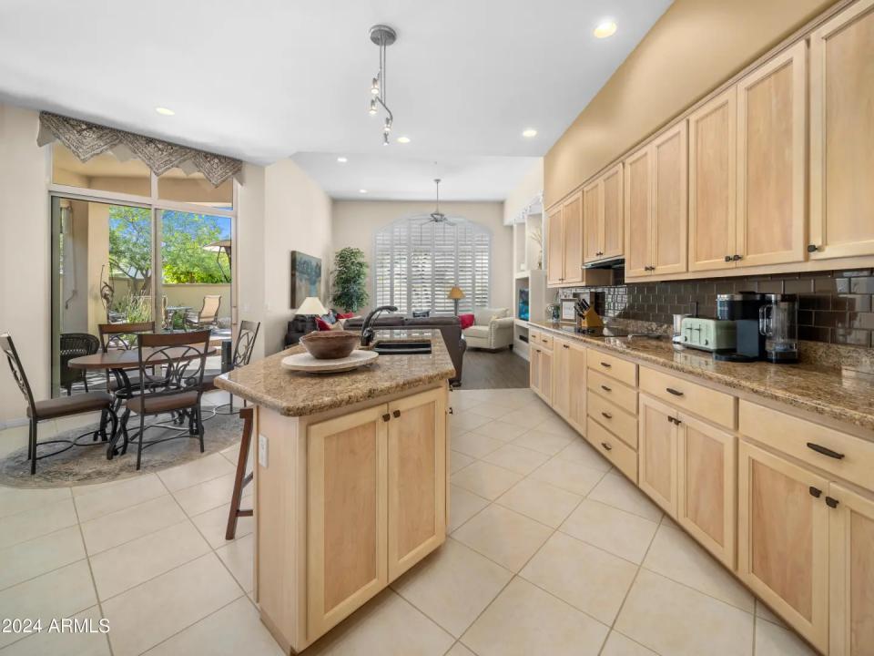 Real Estate Picture 6