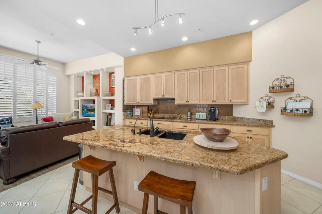 Real Estate Picture 7