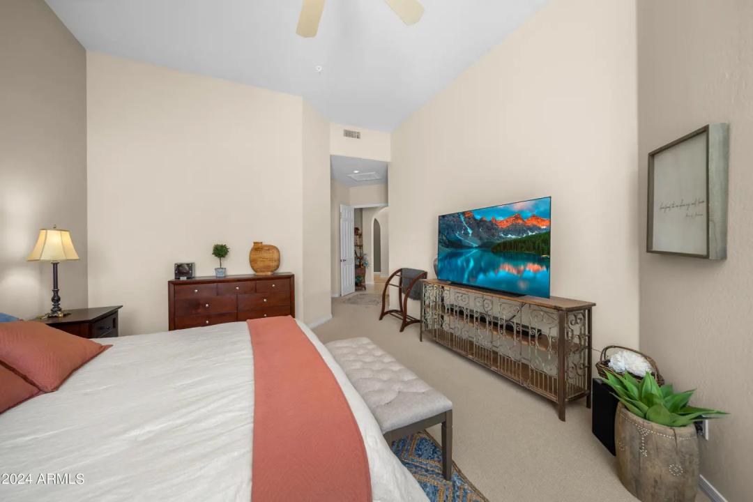 Real Estate Picture 10