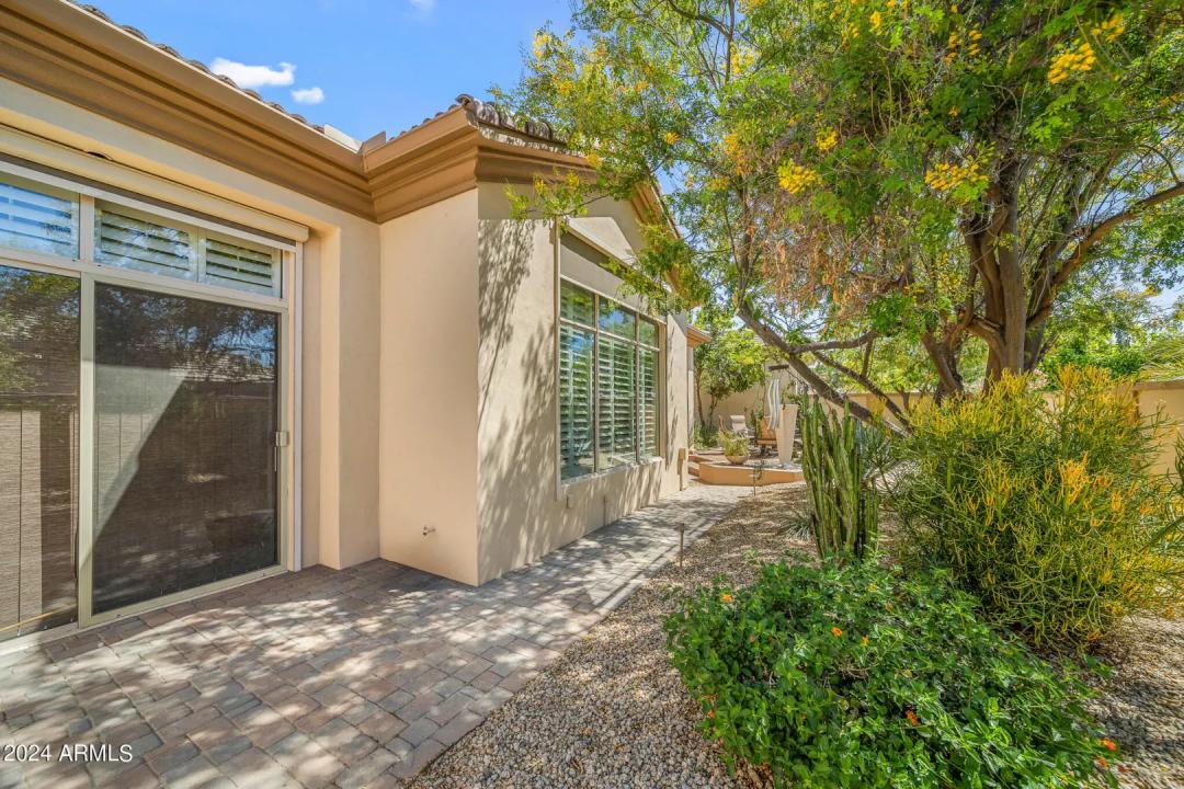 Real Estate Picture 18