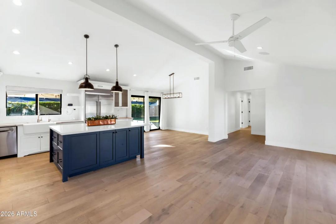 Real Estate Picture 5