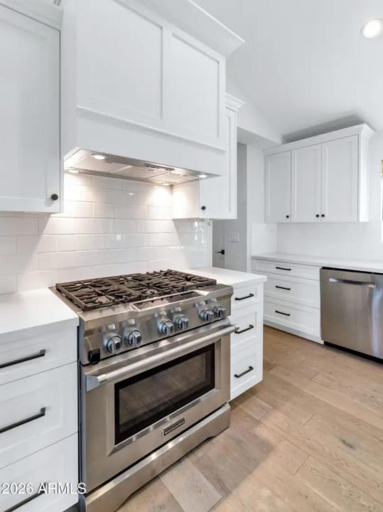 Real Estate Picture 6