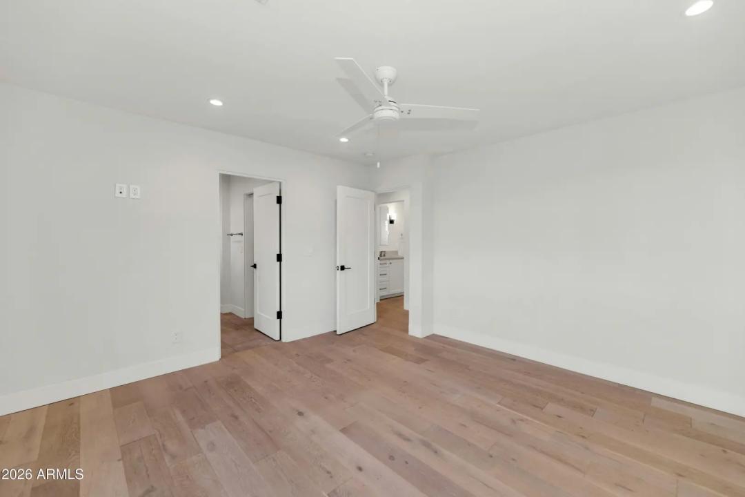 Real Estate Picture 14